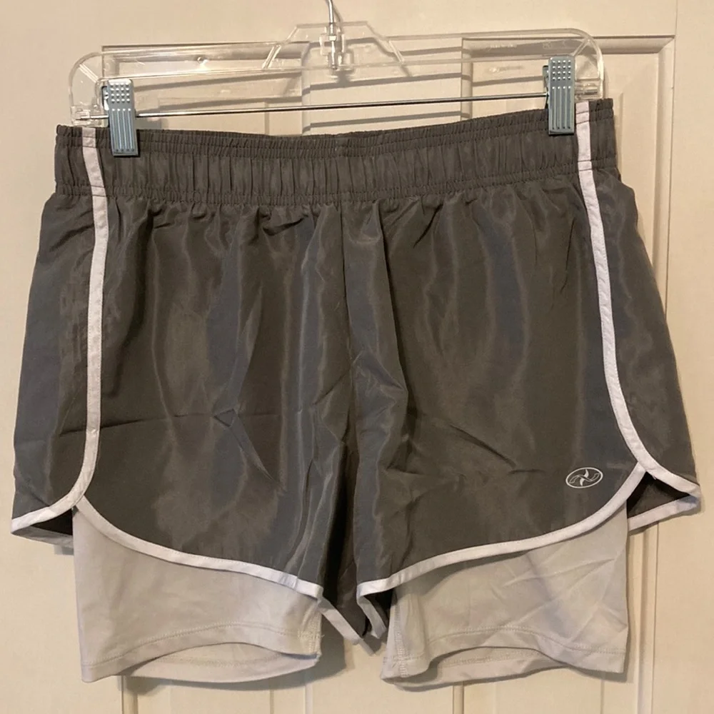 The brand is N.Y.L. Sport, Size: M, and Condition: New. - Picture 1 of 5